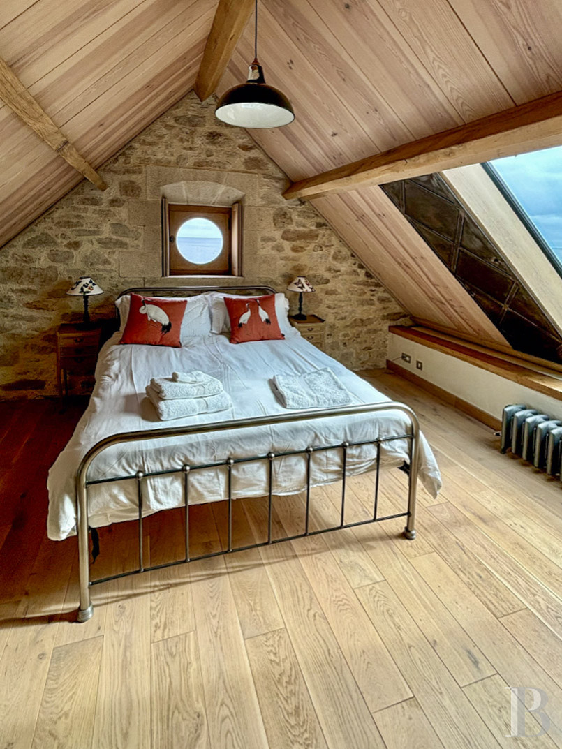 A former semaphore station overlooking the sea in Finistère, at the tip of Lervily - photo  n°31